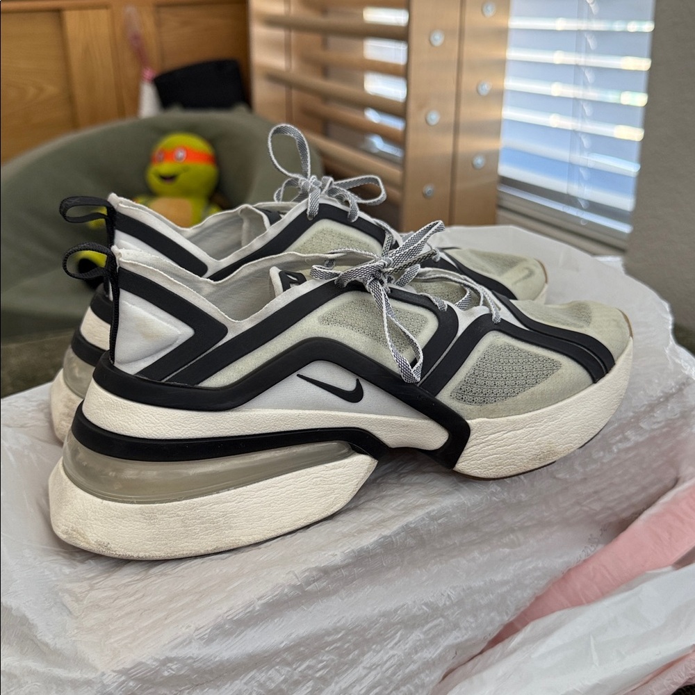 Nike Air Max 270 xx Sneakers - Womens Size 6.5